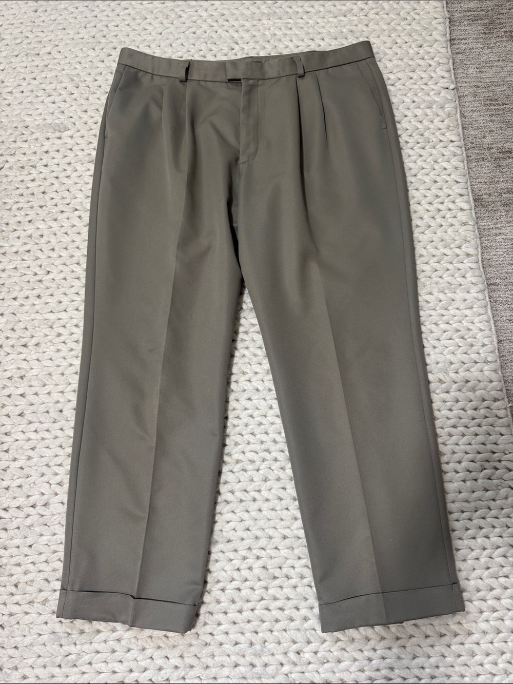 Dockers Men's recode taupe pleated Dress Pants size 42WX32L